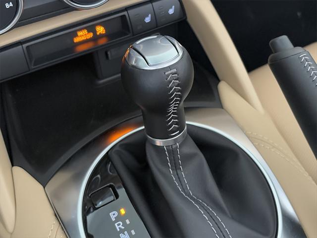 Photo of 2025 Snowflake White Pearl Mica Mazda MX-5 Miata
