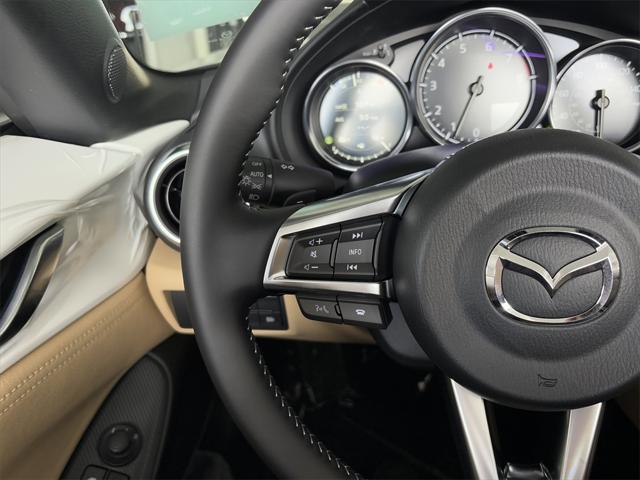 Photo of 2025 Snowflake White Pearl Mica Mazda MX-5 Miata