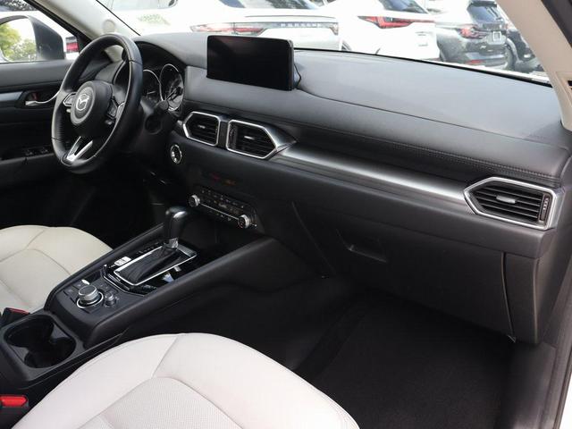 Photo of 2022 Snowflake White Pearl Mica Mazda CX-5