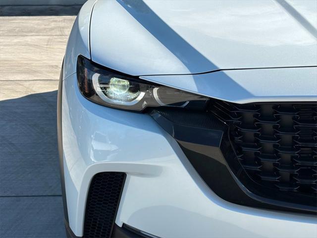 Photo of 2025 wind chill pearl Mazda CX-50 Hybrid