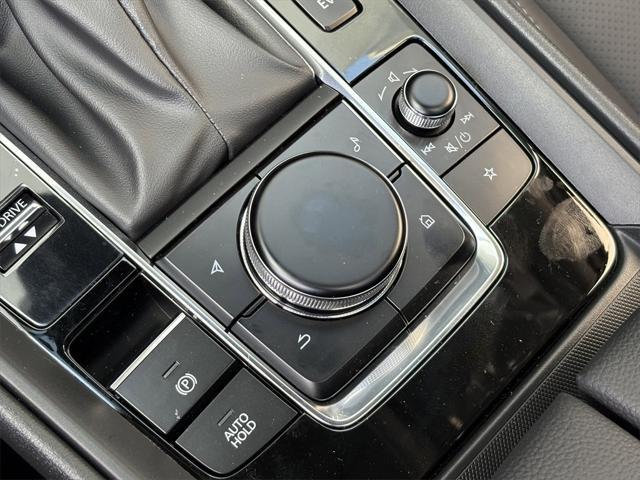 Photo of 2025 wind chill pearl Mazda CX-50 Hybrid