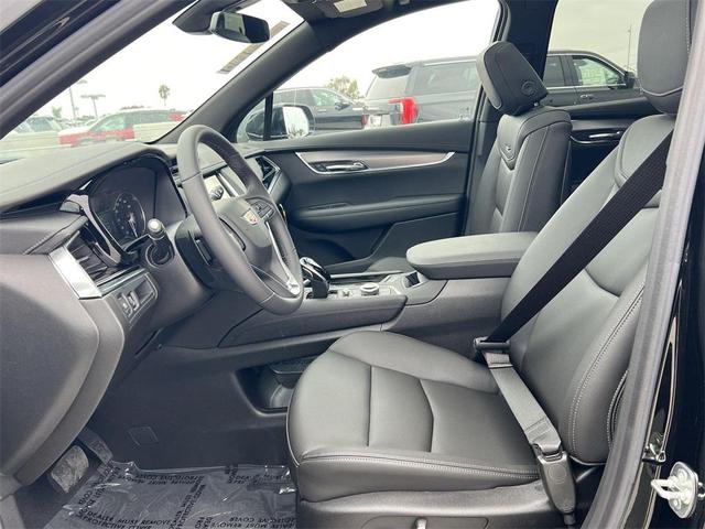 Photo of 2025 Black Cadillac XT6