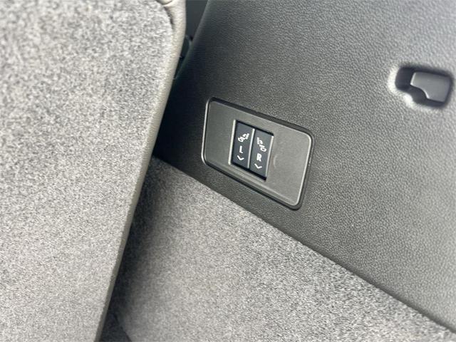 Photo of 2025 Black Cadillac XT6