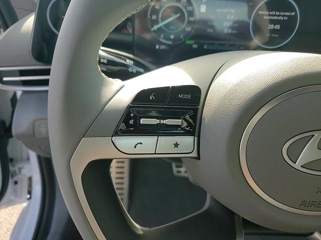 Photo of 2025 White Hyundai ELANTRA HEV
