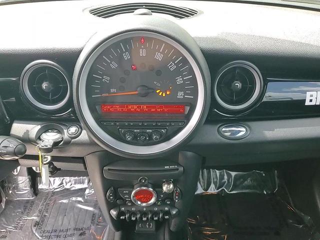 Photo of 2013 White Silver MINI Hardtop