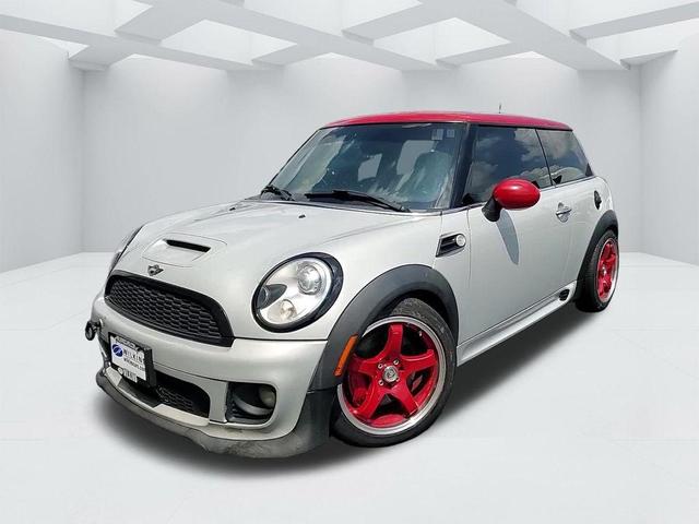 Photo of 2013 White Silver MINI Hardtop