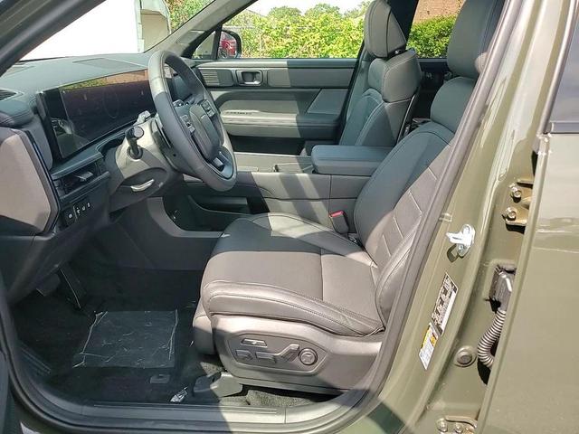 Photo of 2026 Green Hyundai SANTA FE HEV