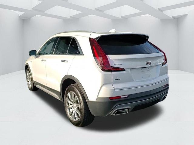 Photo of 2022 Crystal White Tri-Coat Cadillac XT4