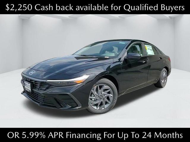 Photo of 2025 Black Hyundai ELANTRA HEV