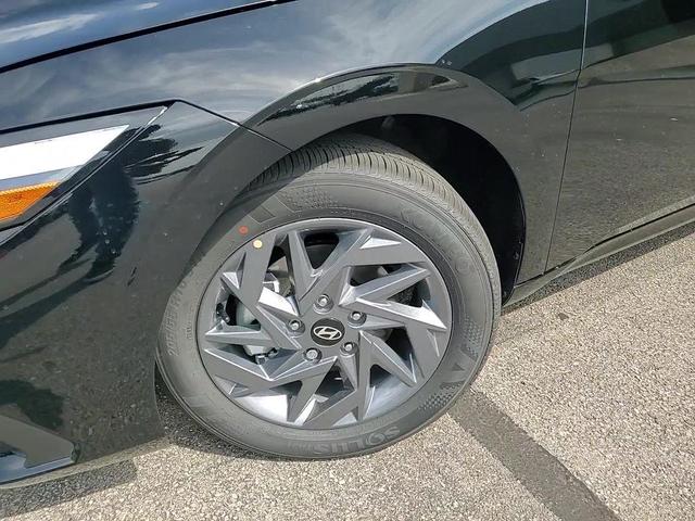 Photo of 2025 Black Hyundai ELANTRA HEV