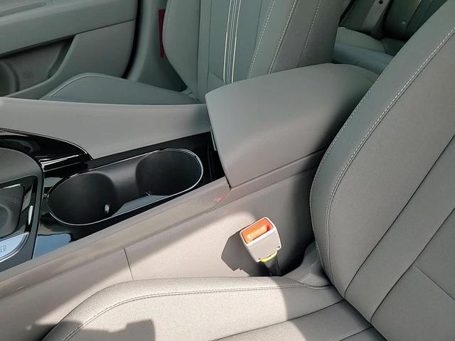 Photo of 2025 Black Hyundai ELANTRA HEV