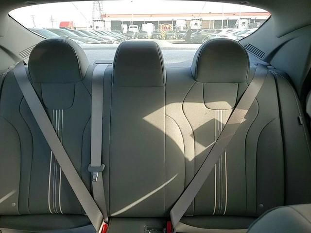 Photo of 2025 White Hyundai ELANTRA