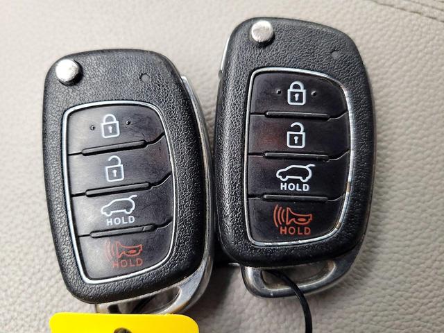 Photo of 2018 Gray Hyundai TUCSON