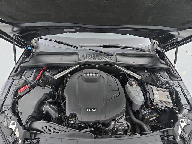 Photo of 2019 Gray Audi A4