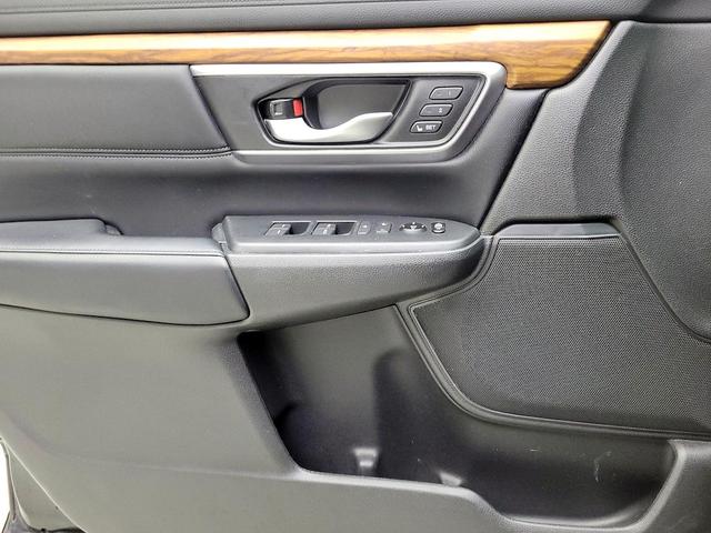 Photo of 2017 Black Honda CR-V