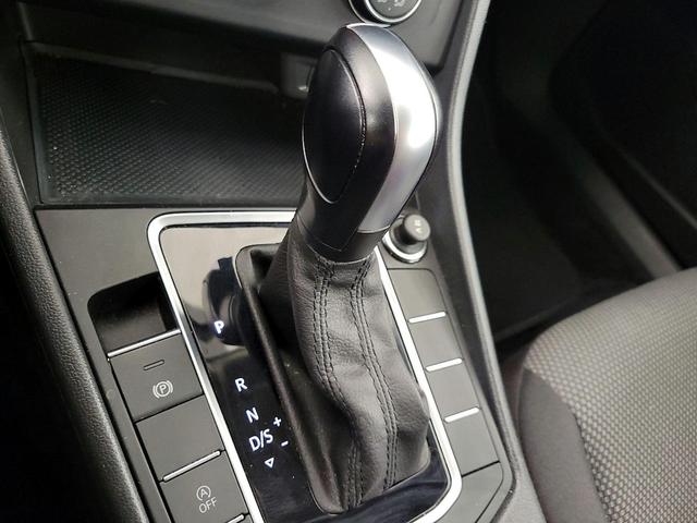 Photo of 2020 Black Volkswagen Jetta