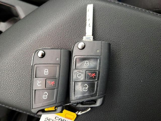 Photo of 2020 Black Volkswagen Jetta