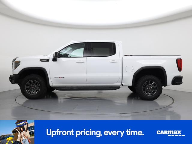 Photo of 2024 White GMC Sierra 1500