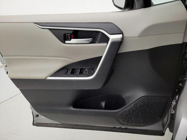 Photo of 2023 Silver Toyota RAV4