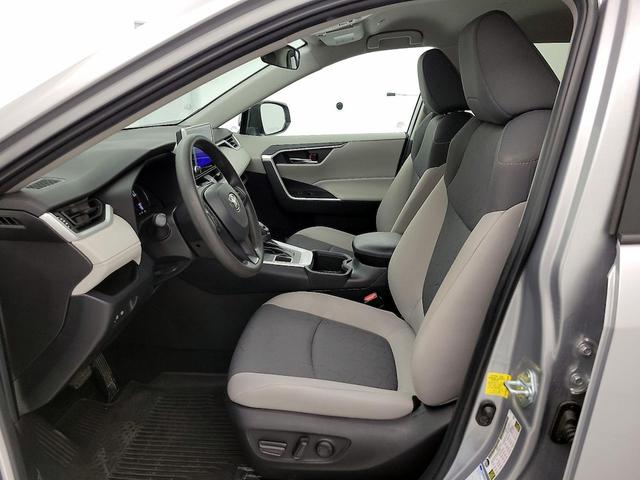 Photo of 2023 Silver Toyota RAV4