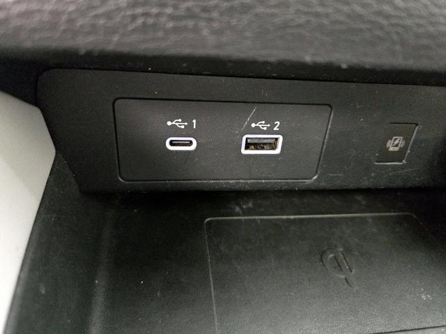 Photo of 2022 Black Mitsubishi Outlander