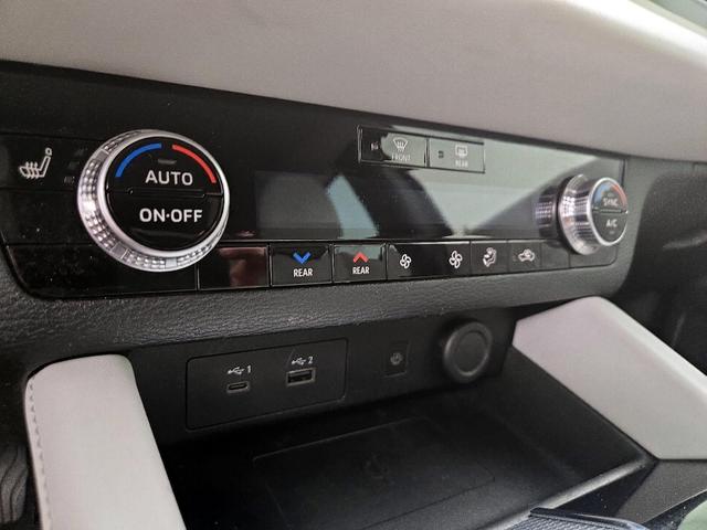 Photo of 2022 Black Mitsubishi Outlander