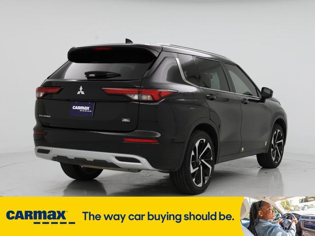 Photo of 2022 Black Mitsubishi Outlander