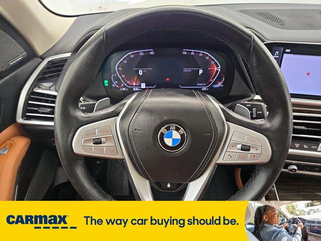 Photo of 2021 White BMW X7