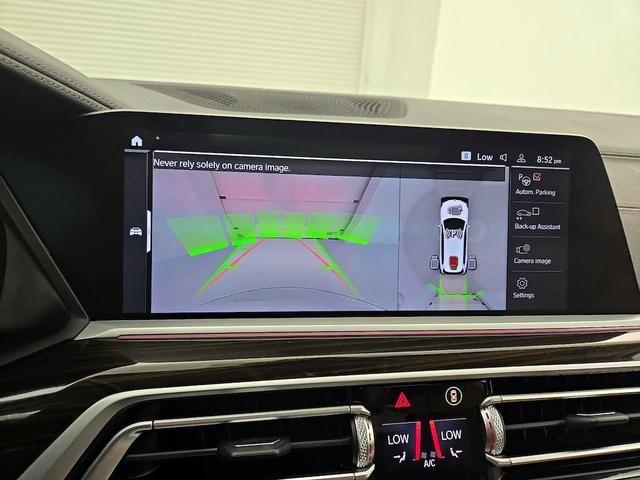 Photo of 2021 White BMW X7
