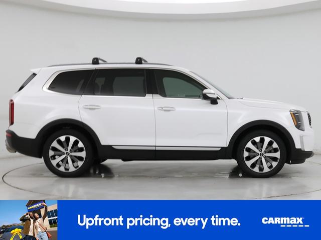 Photo of 2020 White Kia Telluride