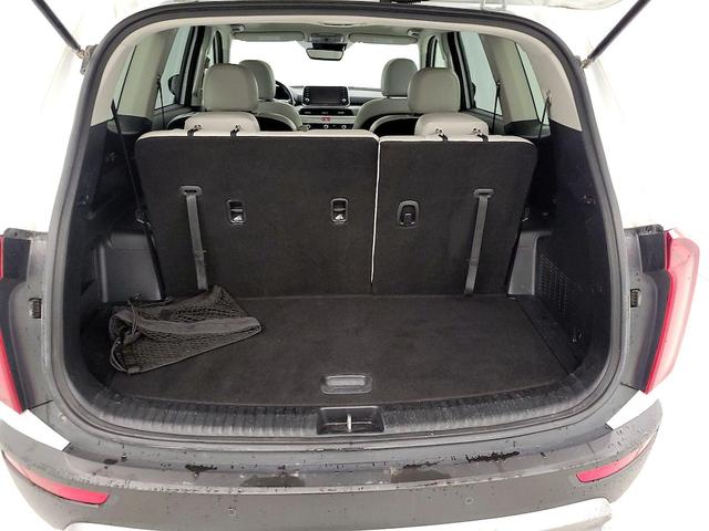 Photo of 2020 White Kia Telluride