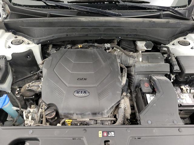 Photo of 2020 White Kia Telluride