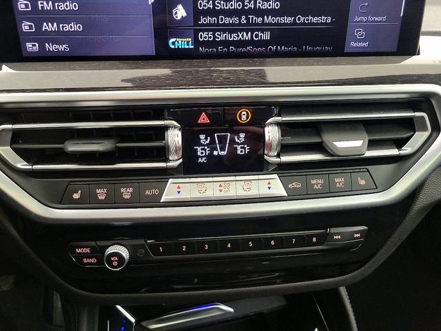 Photo of 2024 Black BMW X4