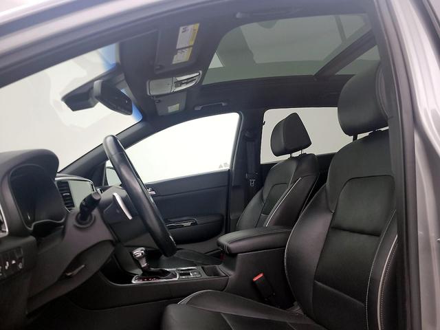 Photo of 2021 Silver Kia Sportage