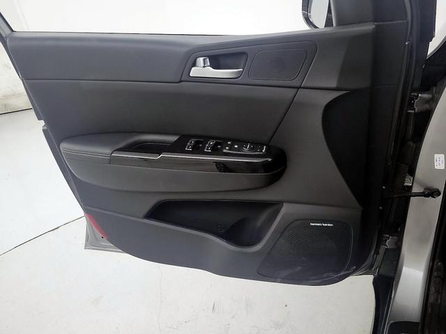 Photo of 2021 Silver Kia Sportage