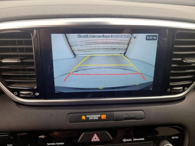 Photo of 2021 Silver Kia Sportage