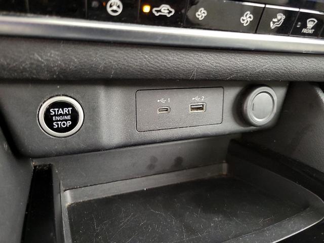 Photo of 2021 Blue Nissan Rogue