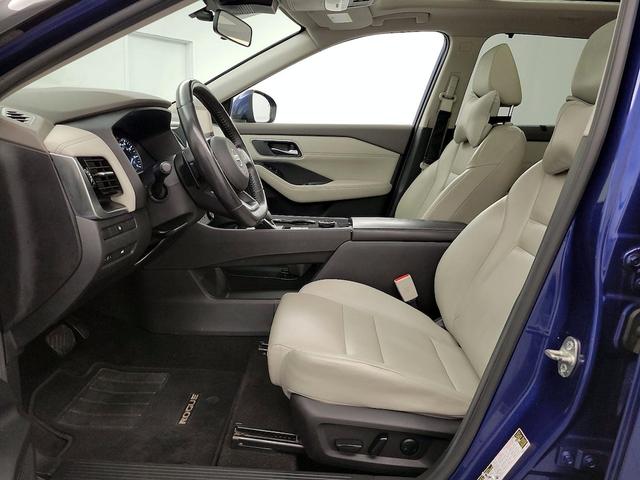 Photo of 2021 Blue Nissan Rogue