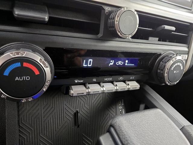 Photo of 2024 Silver Toyota Tacoma