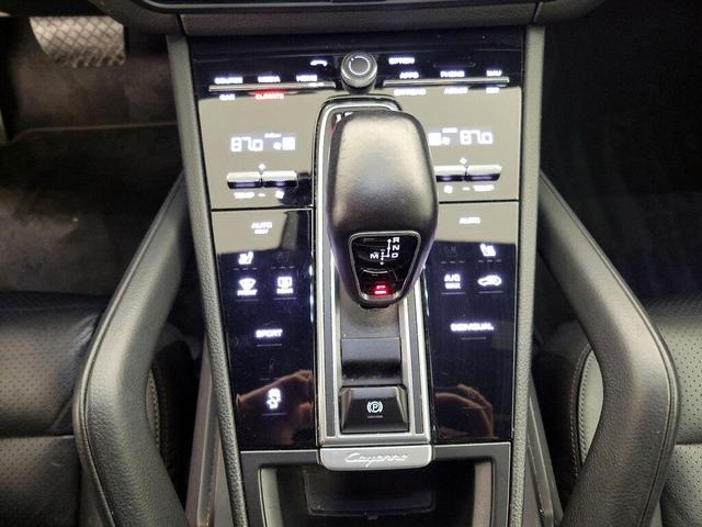Photo of 2021 Black Porsche Cayenne