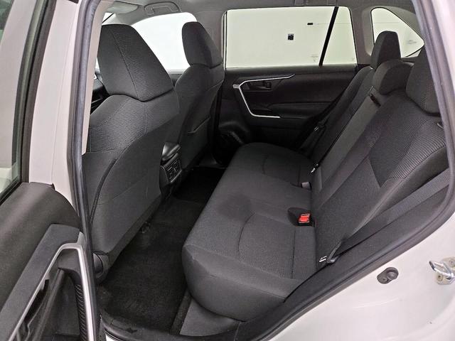 Photo of 2022 White Toyota RAV4