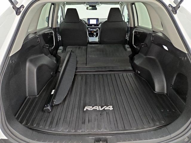 Photo of 2022 White Toyota RAV4