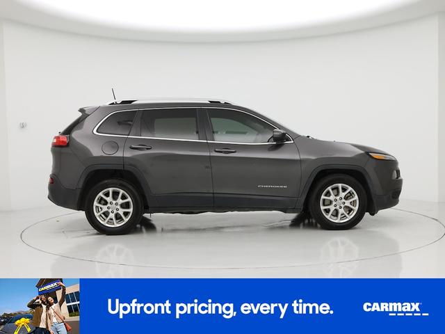 Photo of 2017 Black Jeep Cherokee