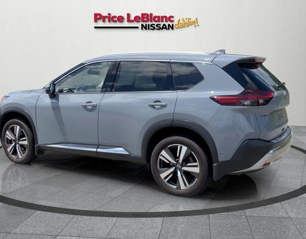 Photo of 2022 Boulder Gray Pearl Nissan Rogue
