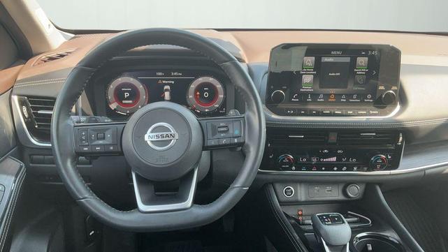 Photo of 2021 Champagne Silver Nissan Rogue