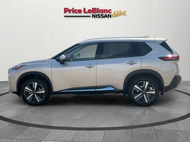 Photo of 2021 Champagne Silver Nissan Rogue