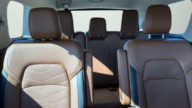 Photo of 2023 Brilliant Silver Metallic Nissan Pathfinder