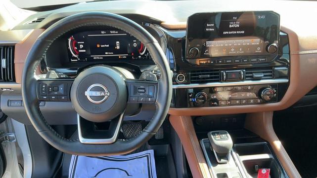 Photo of 2023 Brilliant Silver Metallic Nissan Pathfinder