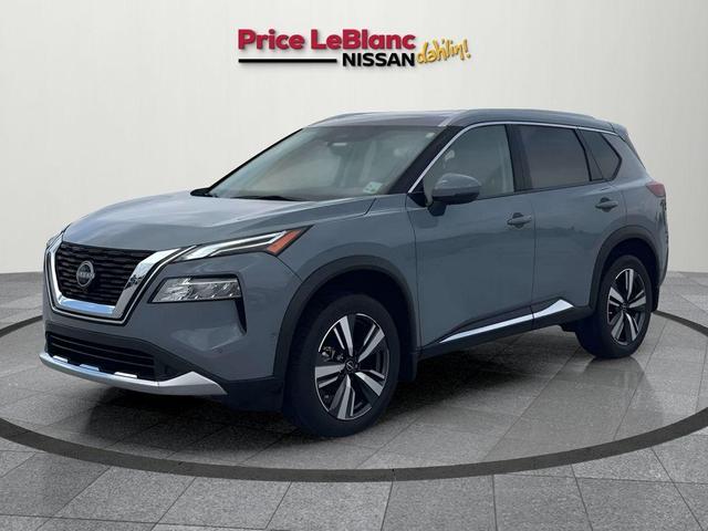 Photo of 2023 Boulder Gray Pearl Nissan Rogue