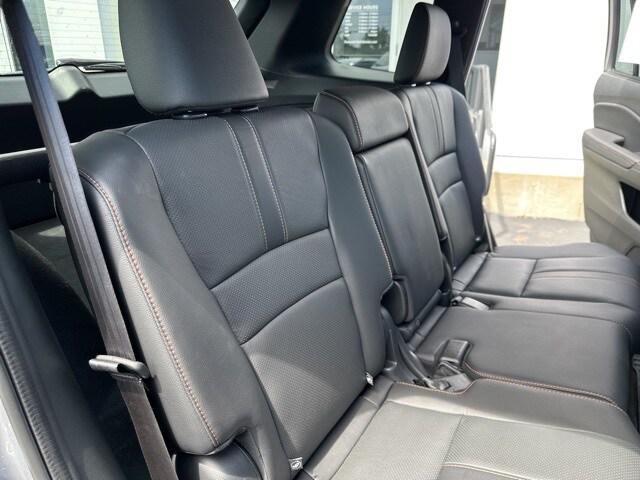 Photo of 2022 Lunar Silver Honda Passport